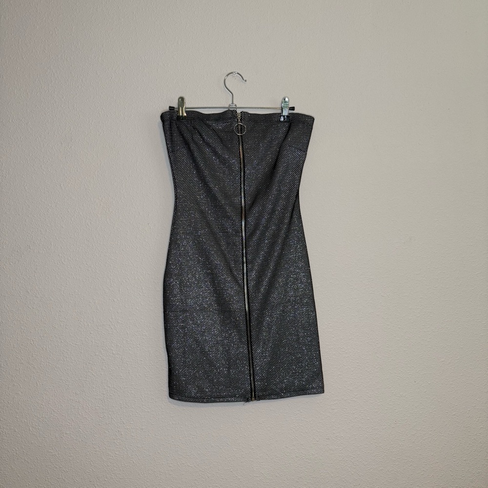 Elegant Sparkly Black Strapless Dress